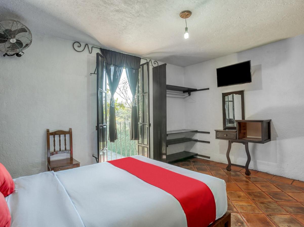 Hotel Marmil Малиналко Екстериор снимка